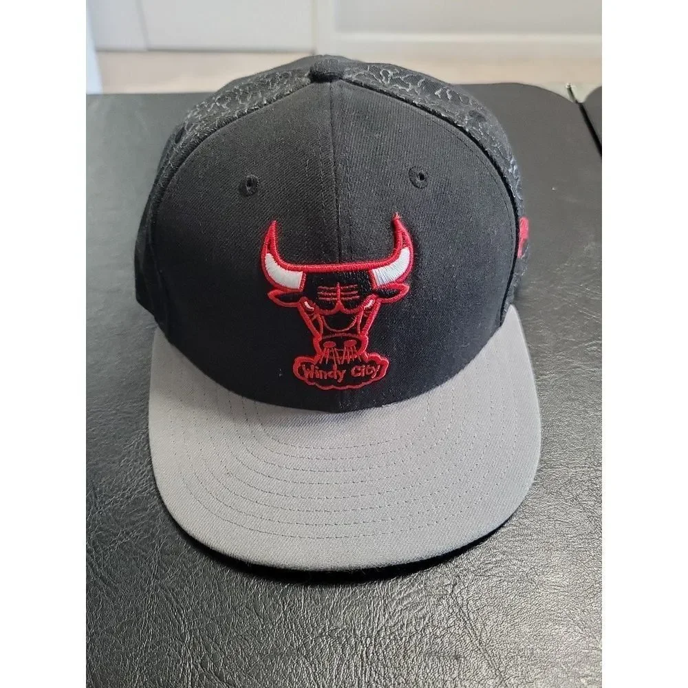 New Era, Chicago Bulls Snapback Baseball Cap size‎ Medium-Large